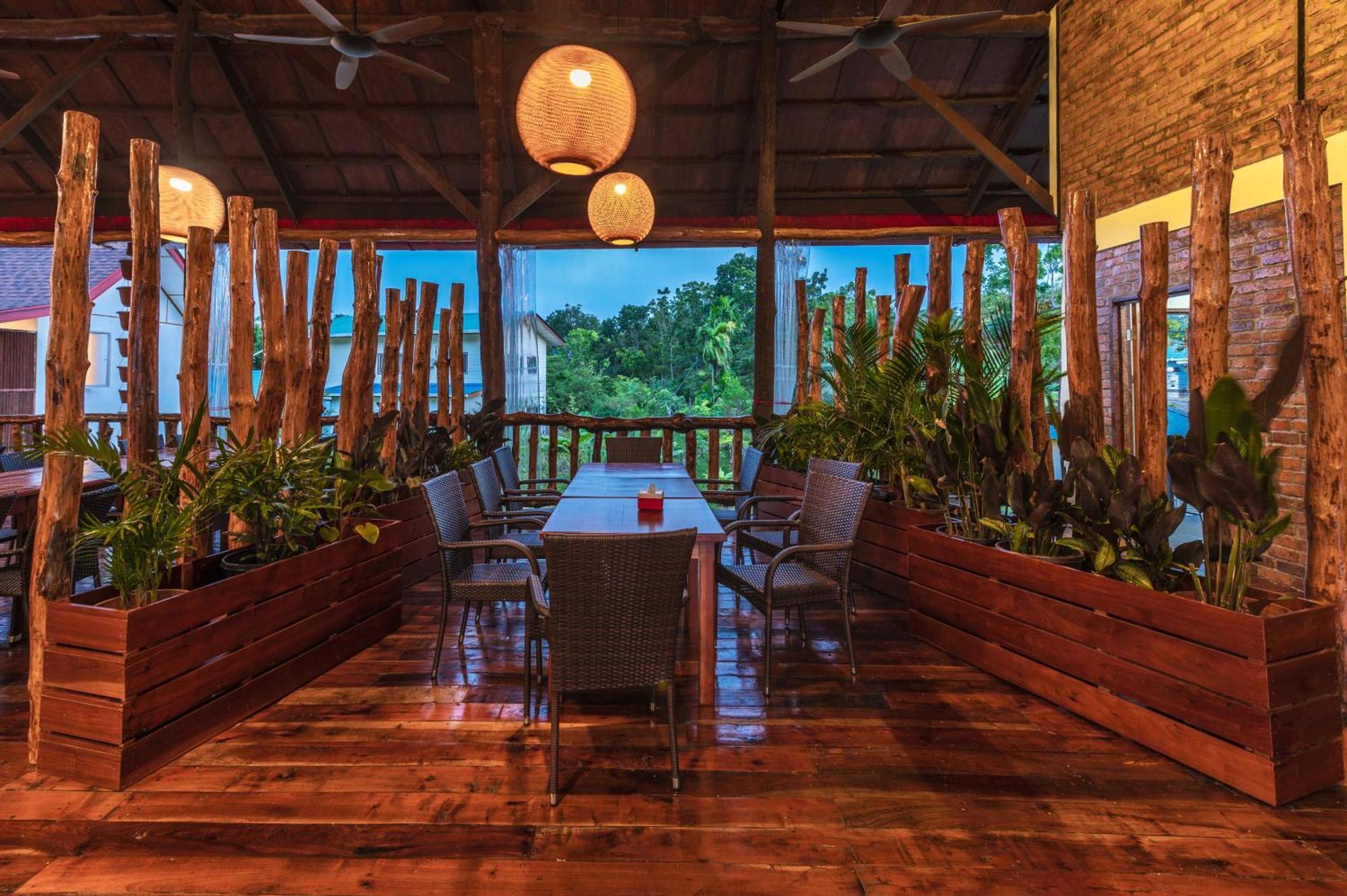 Borneo Sepilok Rainforest Resort エクステリア 写真